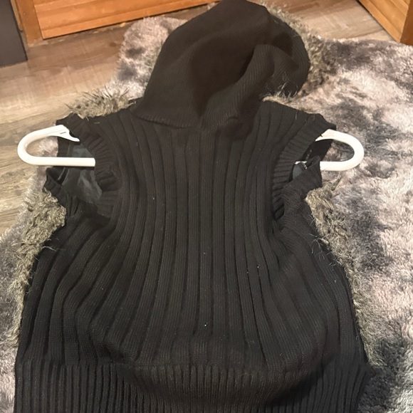 Cozy Faux Fur Vest - - Picture 2 of 3